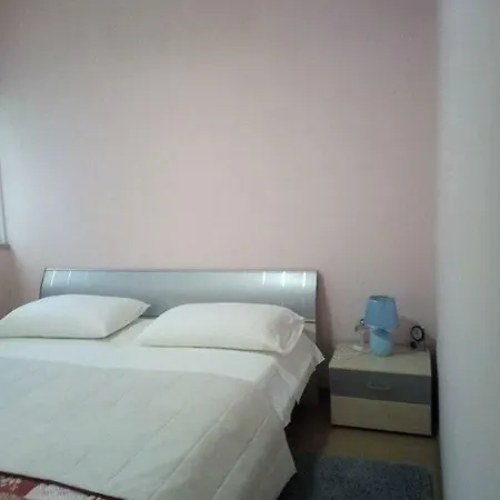 12b Tudorski Put 21223 Zvjezdana *